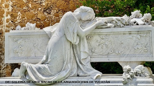 Mausoleo retirado del Cementerio 2008